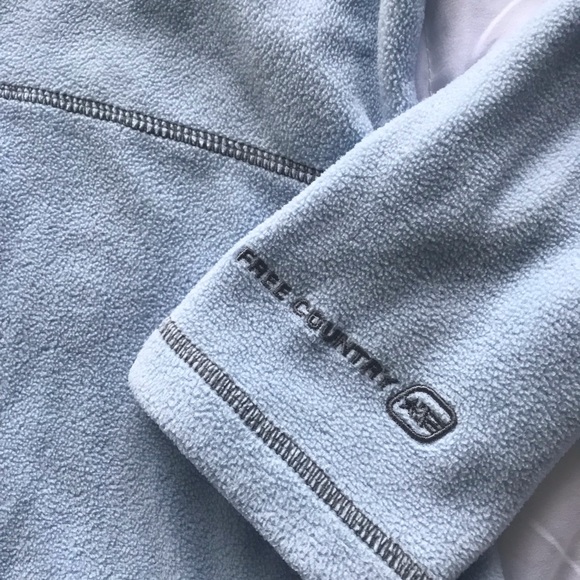 3 for $25. Free Country fleece sweater -Women’s M - Picture 3 of 3